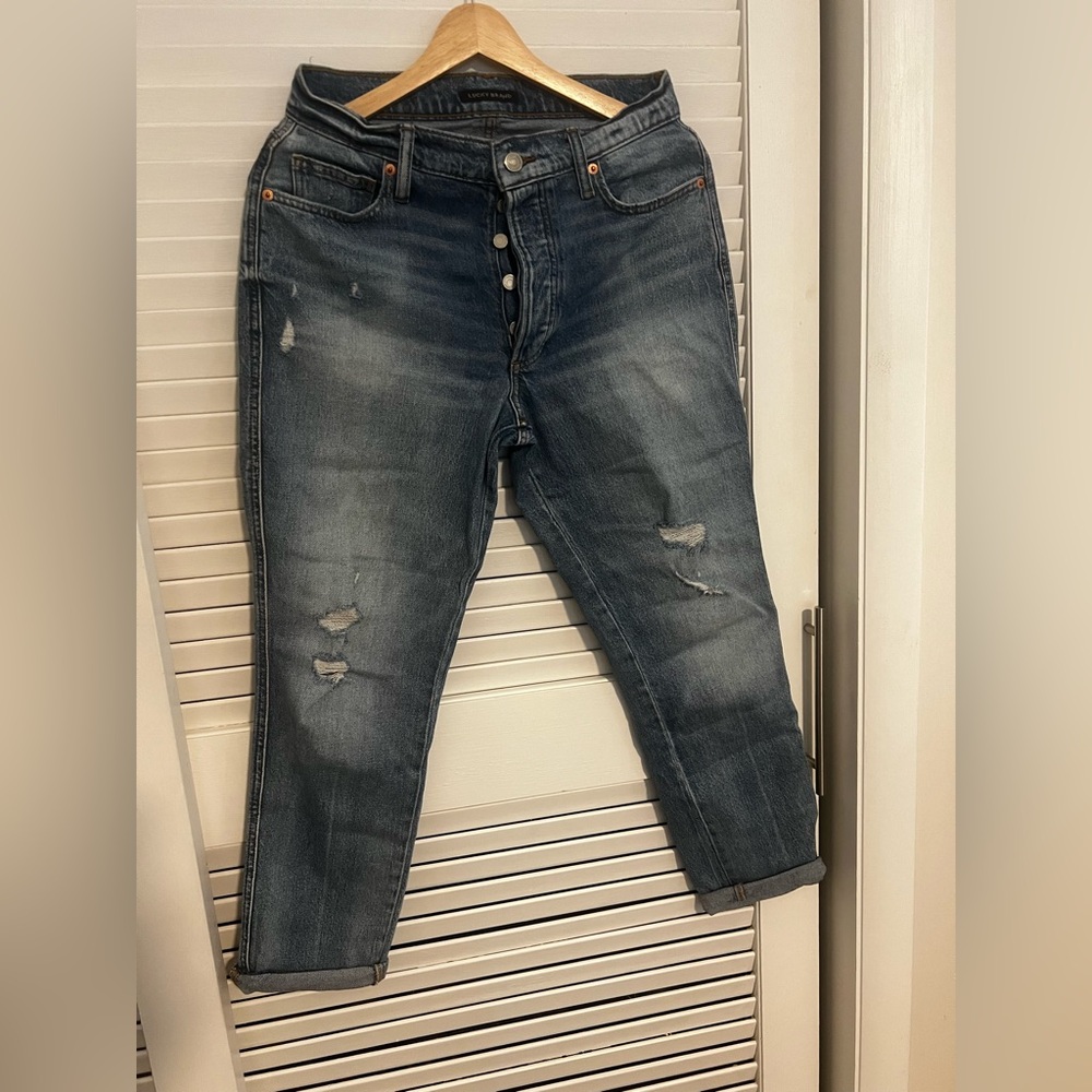 Lucky brand high rise mom jean drew 4/27